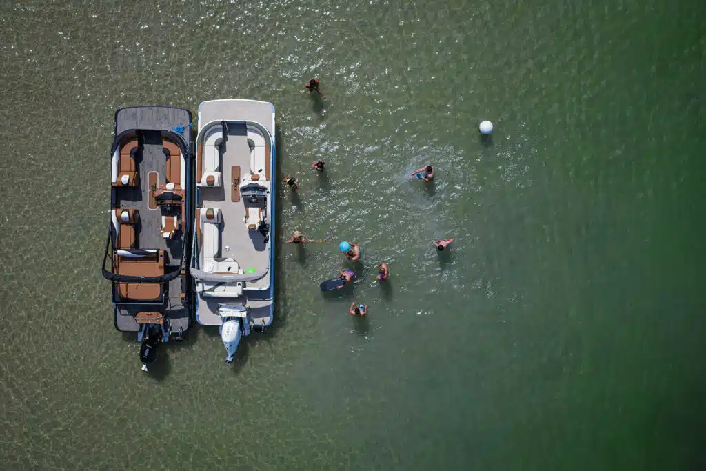 LTZ Pontoon Boats - Tahoe Pontoon Boats